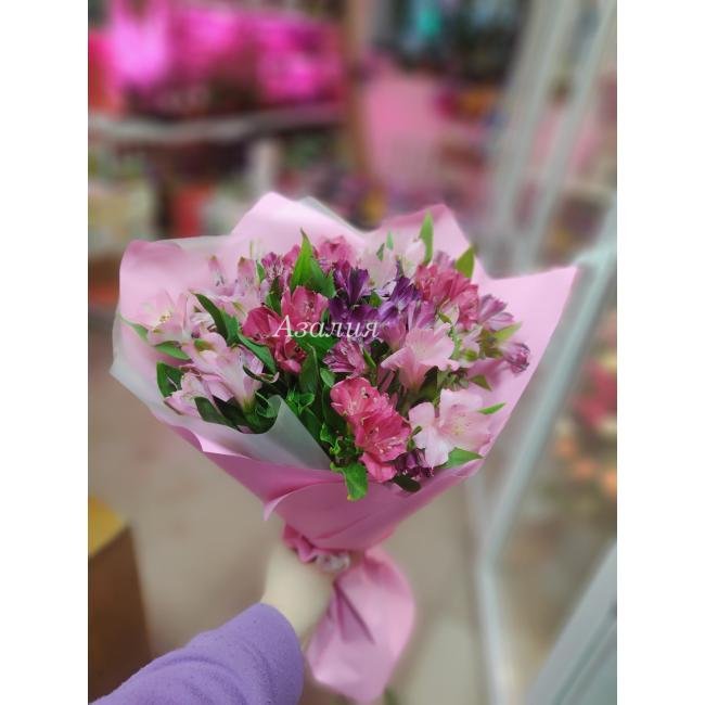 15 альстромерий