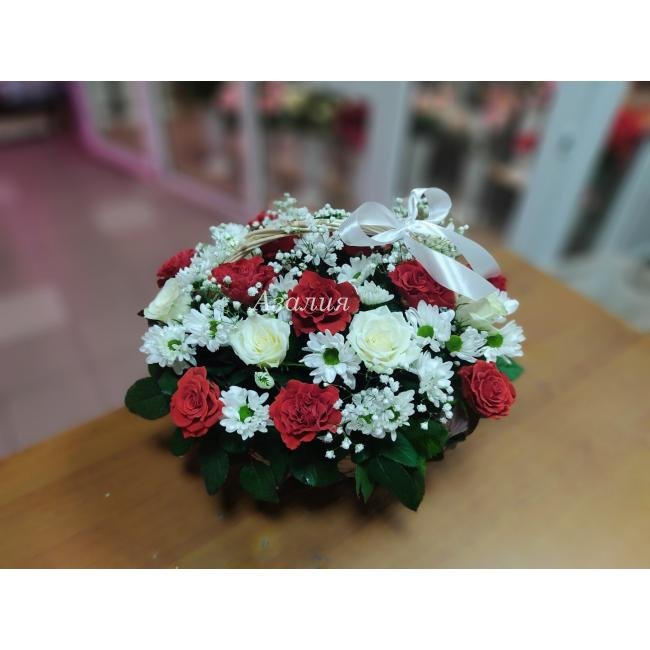 Композиция &laquo;Улица роз&raquo;