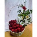Корзиночка &laquo;Клубничное настроение&raquo;