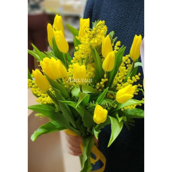 Букет из 15 желтых тюльпанов &laquo;Улыбайся&raquo;