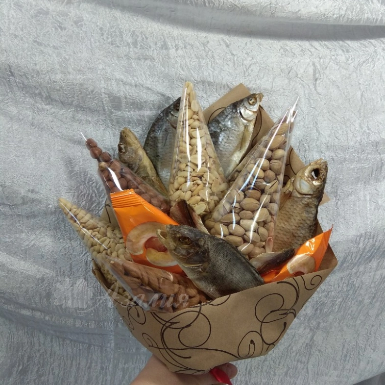 Букет &laquo;Орешки с рыбкой&raquo;