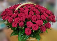 Корзина красных  роз 1