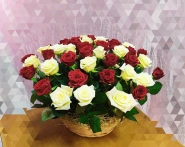 51 роза в корзине 0