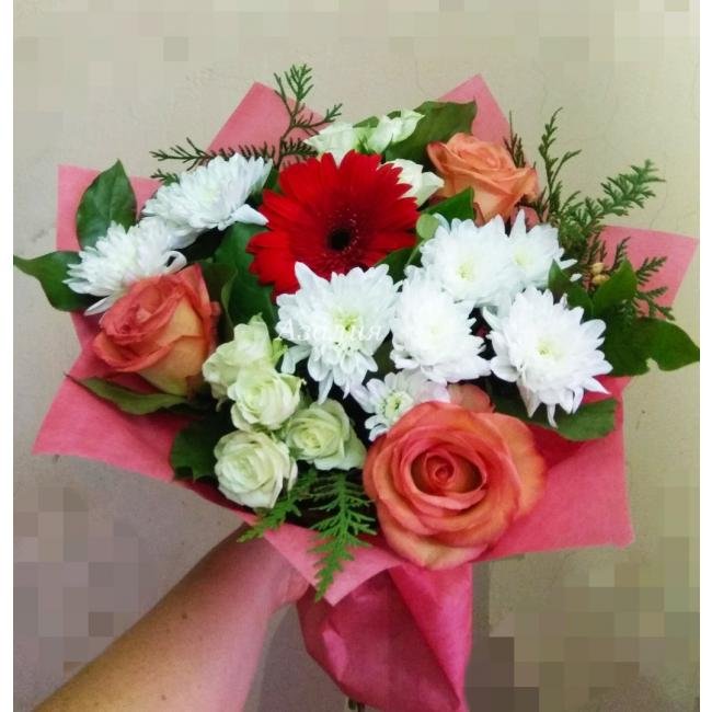 Сборный букет &laquo;Привет&raquo;