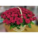 Корзина красных  роз